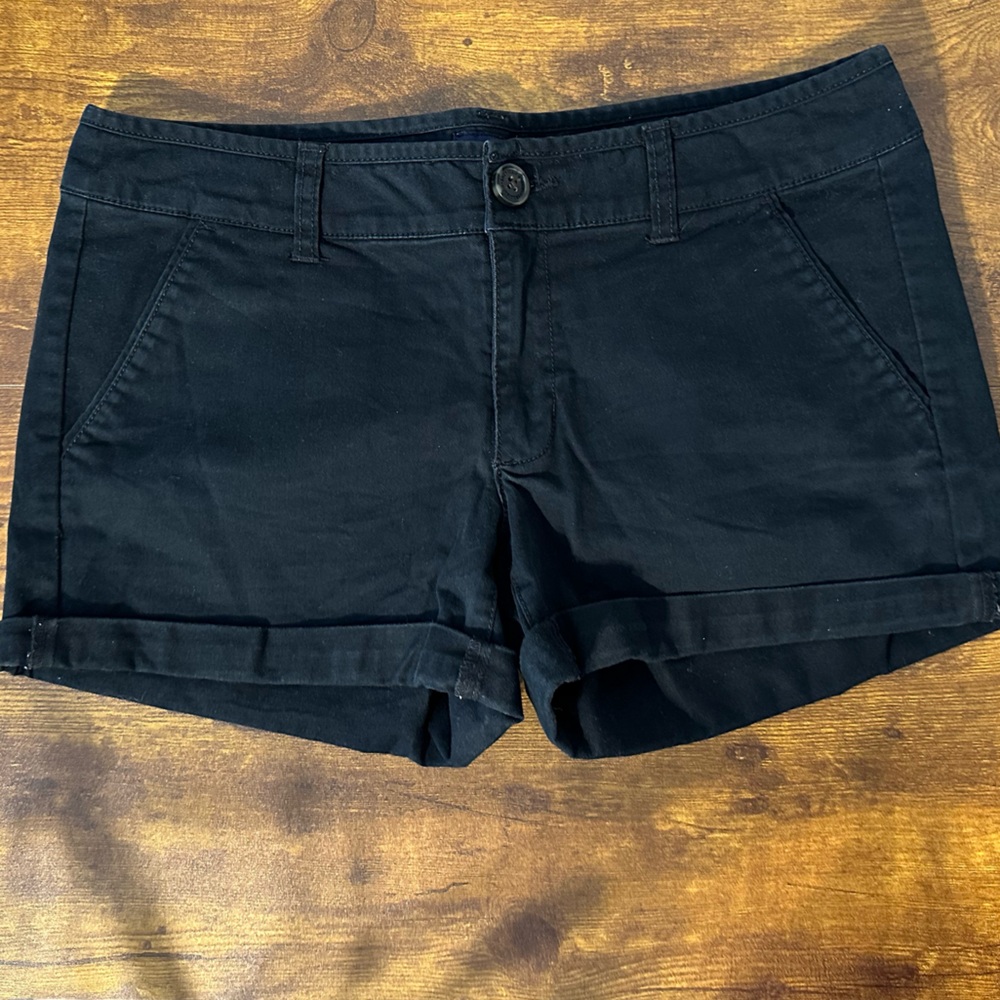 American Eagle Outfitters Black Midi Stretch Shorts
